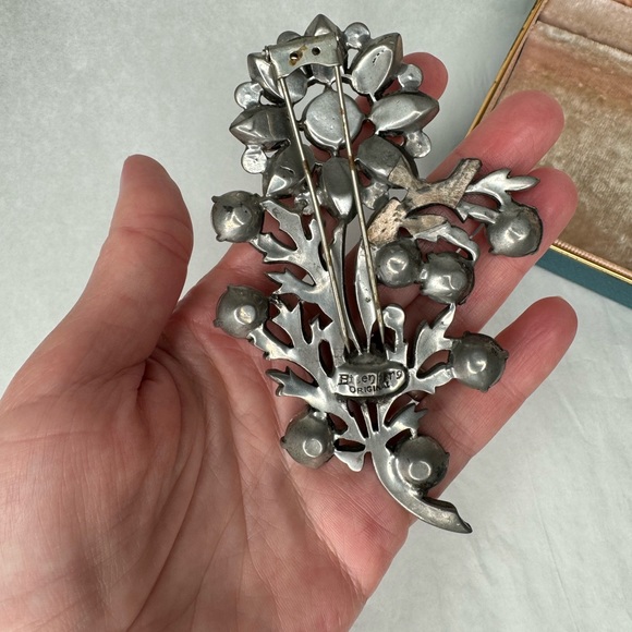 Eisenberg Original Flower Fur Clip Brooch - Picture 4 of 10